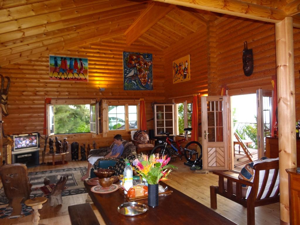 Le Chalet De La Fontaine Saint Leu Exteriör bild